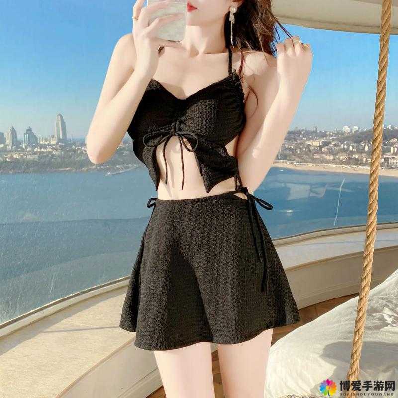 比基尼游泳衣女装透明图片：时尚与性感的完美融合