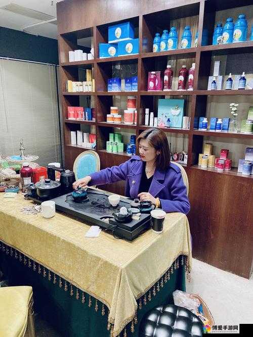 按摩师按至我下面水流涌出，奇妙体验由此开启