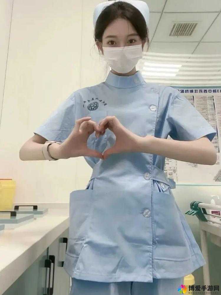 在医院实习的小护士：嫩嫩的肌肤，紧凑的体验