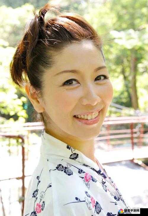 日本熟妇毛耸耸 xXxXxX：探索中年女性的情感世界