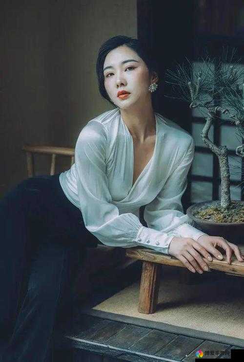 Z〇Z○女人另类独特图片展现别样魅力
