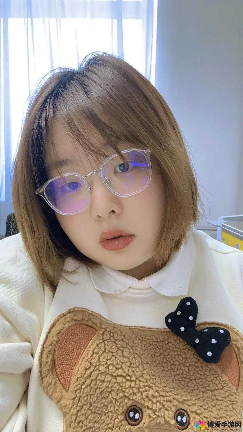 撒尿 BBwBBwBBw 毛玫瑰：探索欲望与禁忌的私密花园