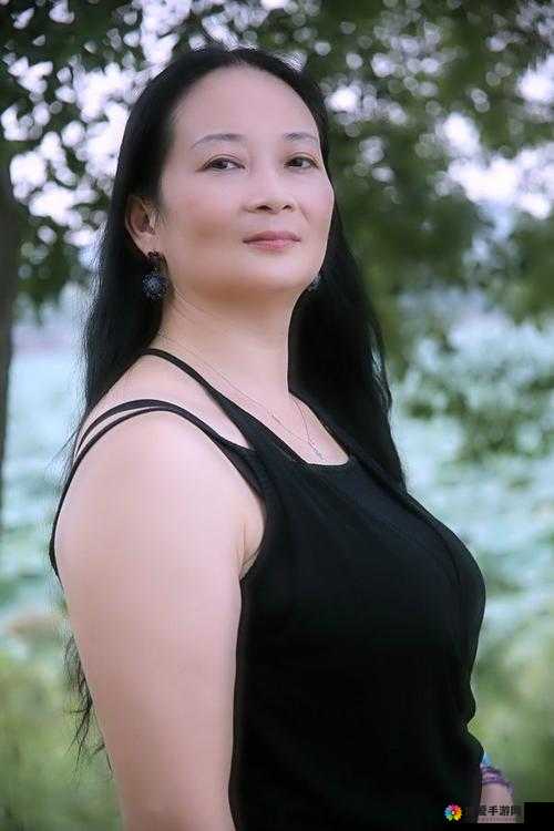 chian 老熟女 xxxxhd：探究中国成熟女性的魅力与智慧