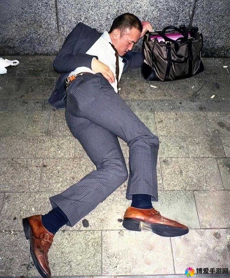 日本酒醉寝犯事件引发的深刻社会思考