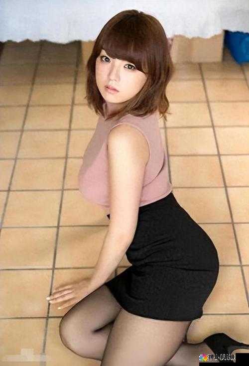 日本成熟高清：演绎极致诱惑的视觉盛宴
