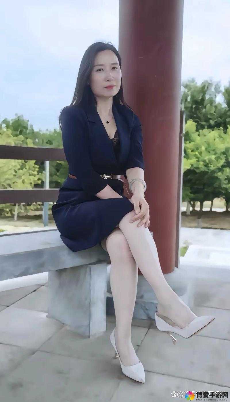 大龄熟女国产实拍：展现成熟魅力的真实记录