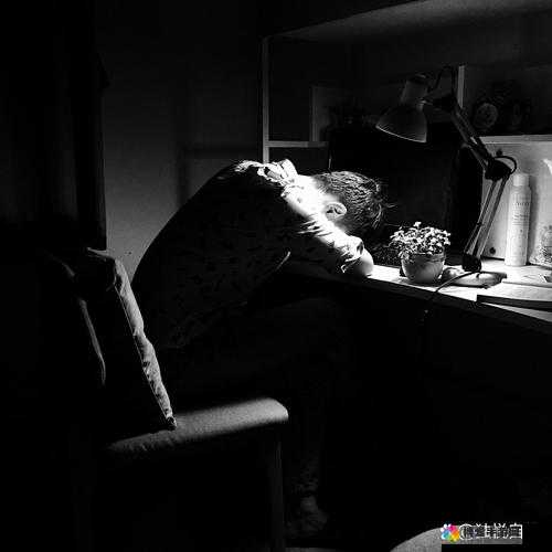 深夜释放自己：在静谧中找寻真实自我的心灵之旅