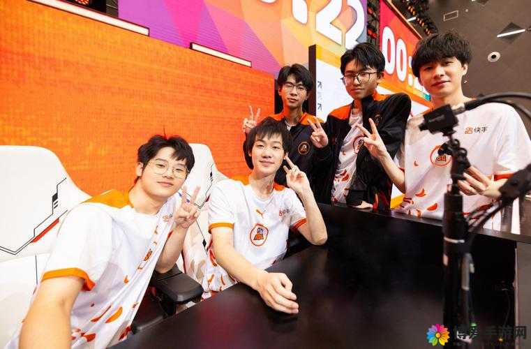 虚荣中国邀请赛表演赛Hunters VS DMG，电竞舞台上的荣耀对决