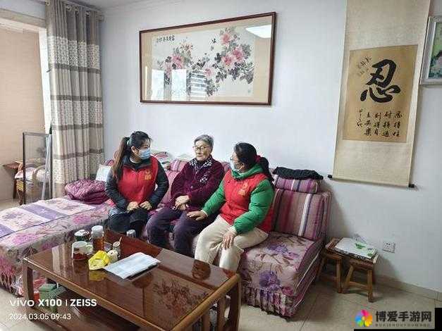 善良阿姨用爱心温暖社区传递人间真情和正能量