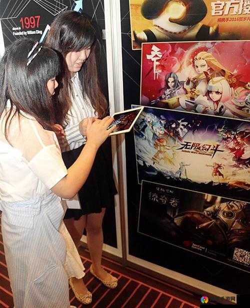 岩代太郎现身东京电玩展为天下X天下点赞