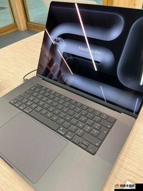 1819 岁 macbookpro 高清：年轻人的时尚科技装备之选