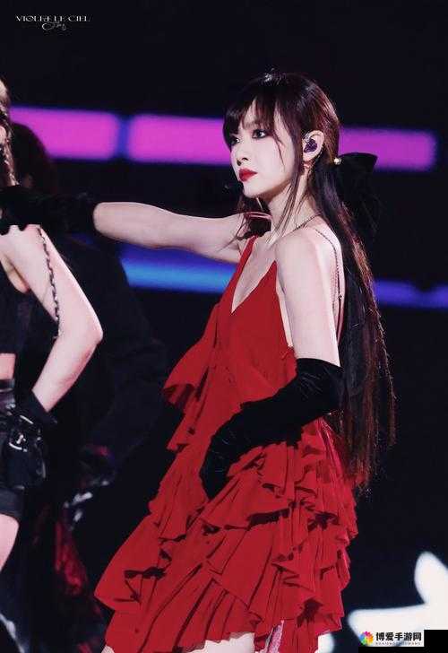 知花メイサ ：魅力绽放舞台的璀璨之星