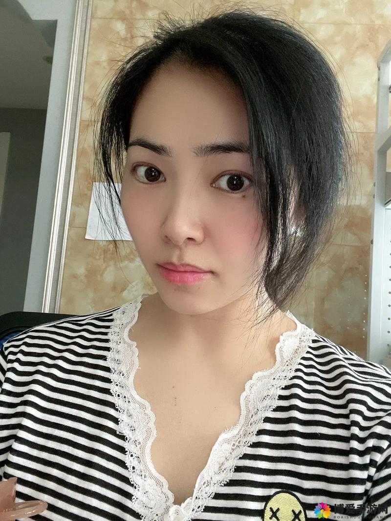 午煮香蕉小辣椒直播画面太过劲爆？网友：这是要上天吗？