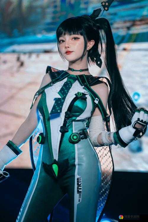 博主 COS 星刃女主绝美演绎精彩瞬间