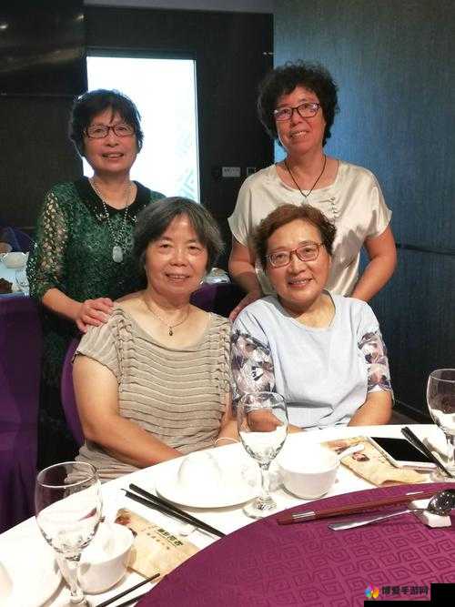 董小宛和聂小倩的春节活动：共迎新春欢乐时光