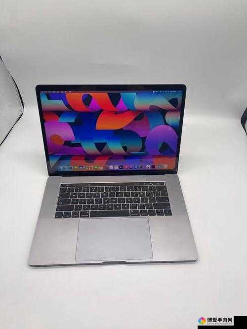 18 岁的青春纪念：MacBook Pro 的陪伴与成长