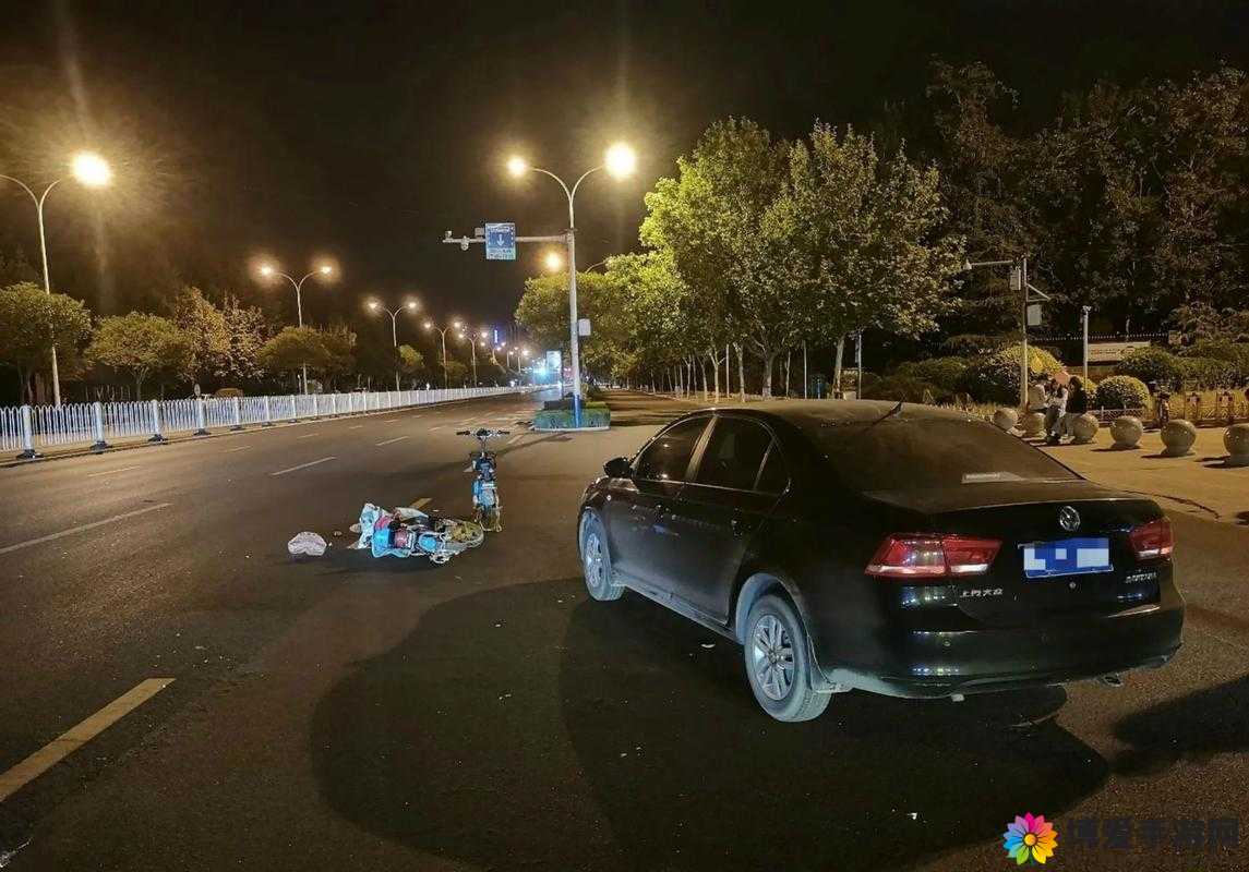 在车里被撞八次高 AO 背后的惊人故事