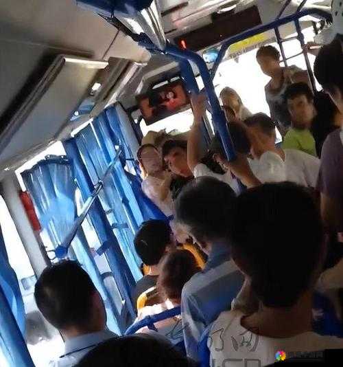 公交车上令人震惊的不适当性行为事件