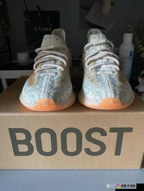 yeezy380 蜜桃粉和白色：梦幻与甜美交织