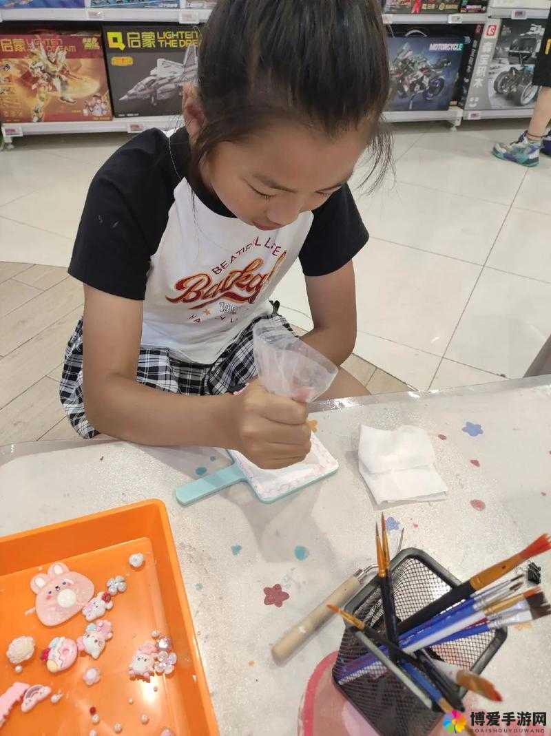 小孩半夜喂姐姐吃钢筋蘑菇可以吗这行为究竟对不对呢
