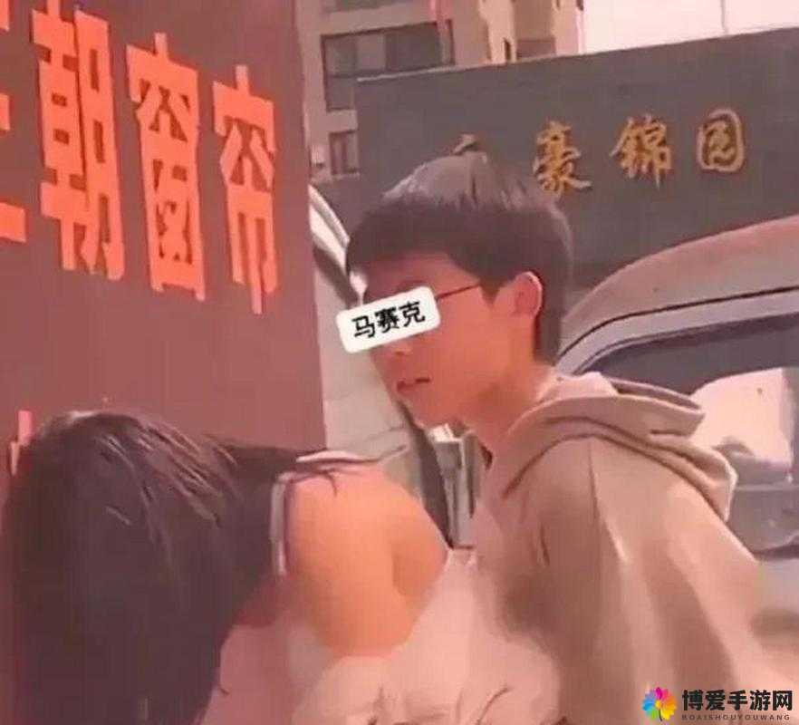 打扑克又叫又嗨：这场景真是热闹非凡令人难忘啊