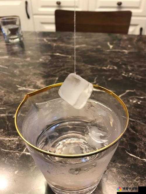冰块和棉签的用法小黄花:探索其在生活中的多样用途及趣味玩法