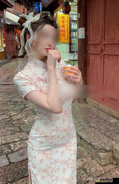 福利姬麻酥酥被草喷水，引发网络热议