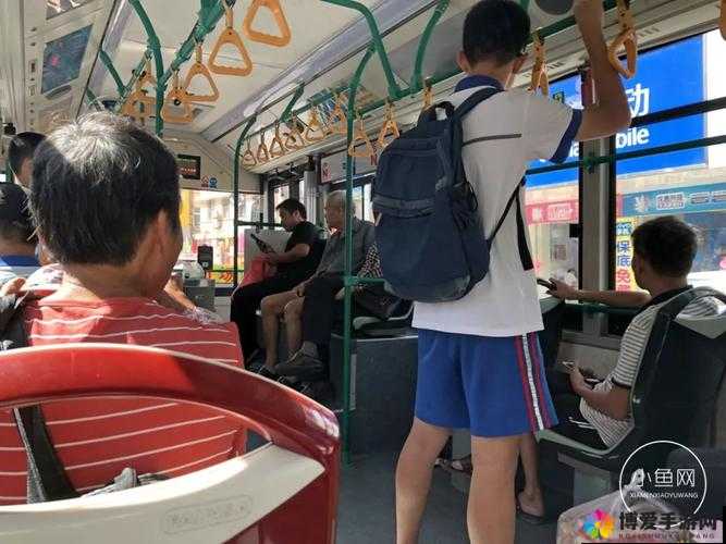 公交车多人运动黄引发的一系列社会现象探讨