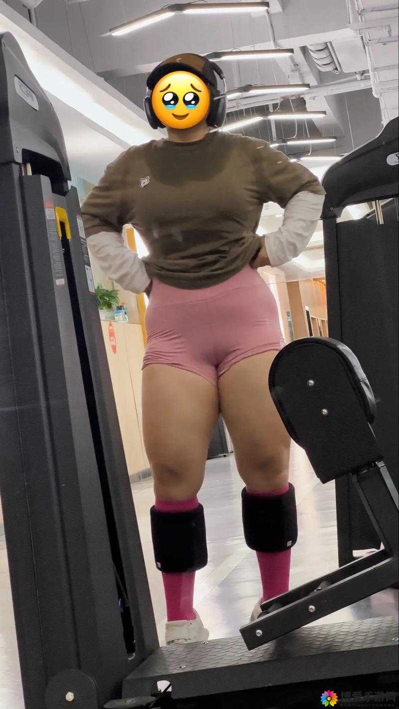 娇小的 BBw 乱叫的 HD：独特魅力引发的别样体验