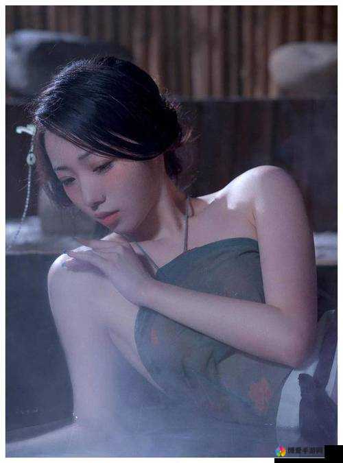 美女露胸露尿道 100%无遮挡：视觉盛宴还是道德沦丧？