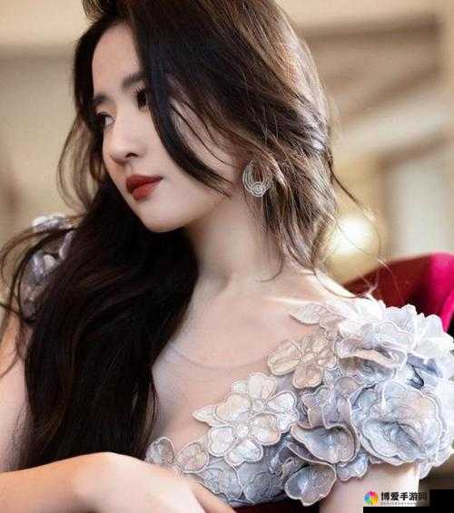 又粗又硬的挺进：探秘刘亦菲花苞里的秘密