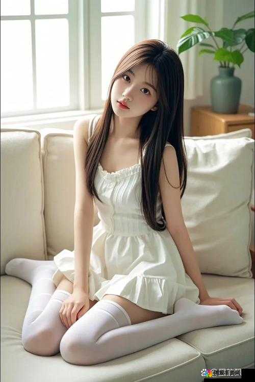 白丝美女极具诱惑的口爆精彩瞬间呈现