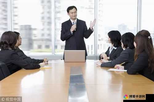 部长与上司吃饭：职场中的微妙互动与交流契机
