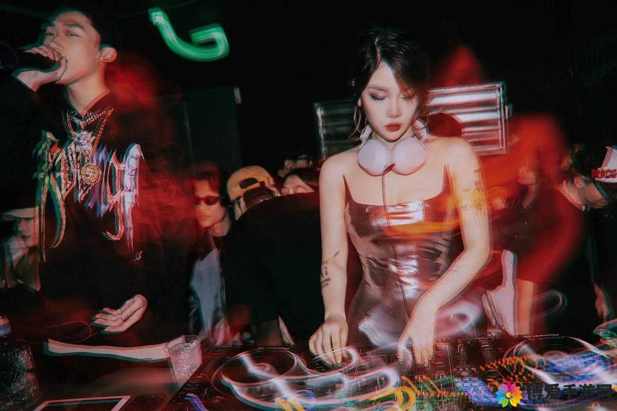 酒吧里 DJ 给我避孕套是什么意思-这背后有何深意或缘由