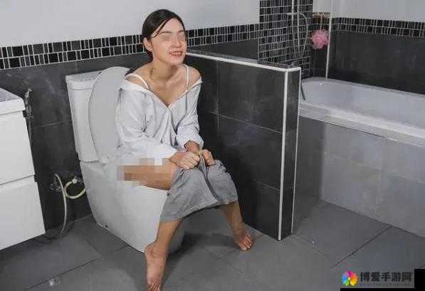 女厕露脸事件引发广泛关注与热议