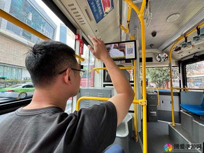 混乱小镇公交车售票员用：乘客的贴心助手