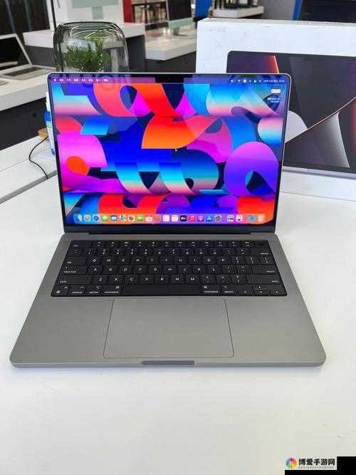 苹果发布全新日本 MacBook Pro14：性能卓越，轻薄便携