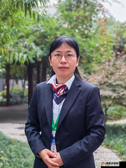 Freezefrane 丰满老师：展现独特魅力与卓越教学风采