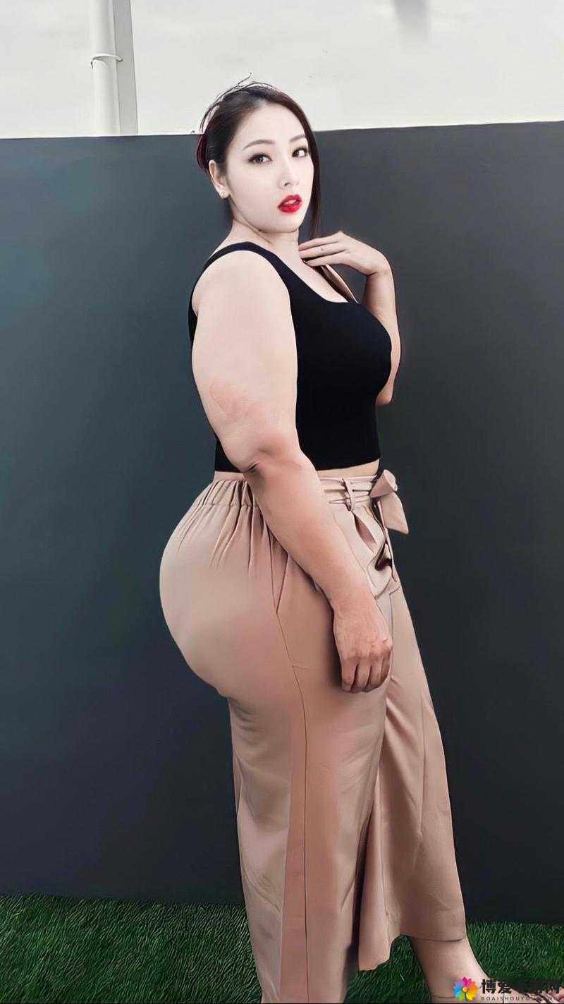 日本 BBW 丰满牲交片：探索成年人的私密世界