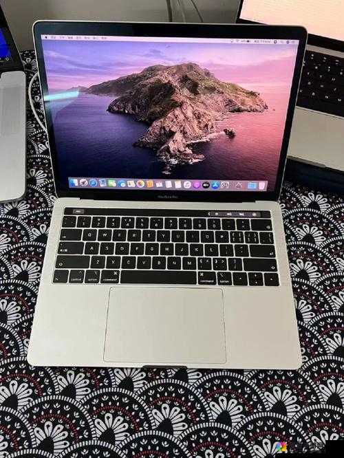 18 岁的青春与 18 岁 macbookpro 高清选择的奇妙碰撞