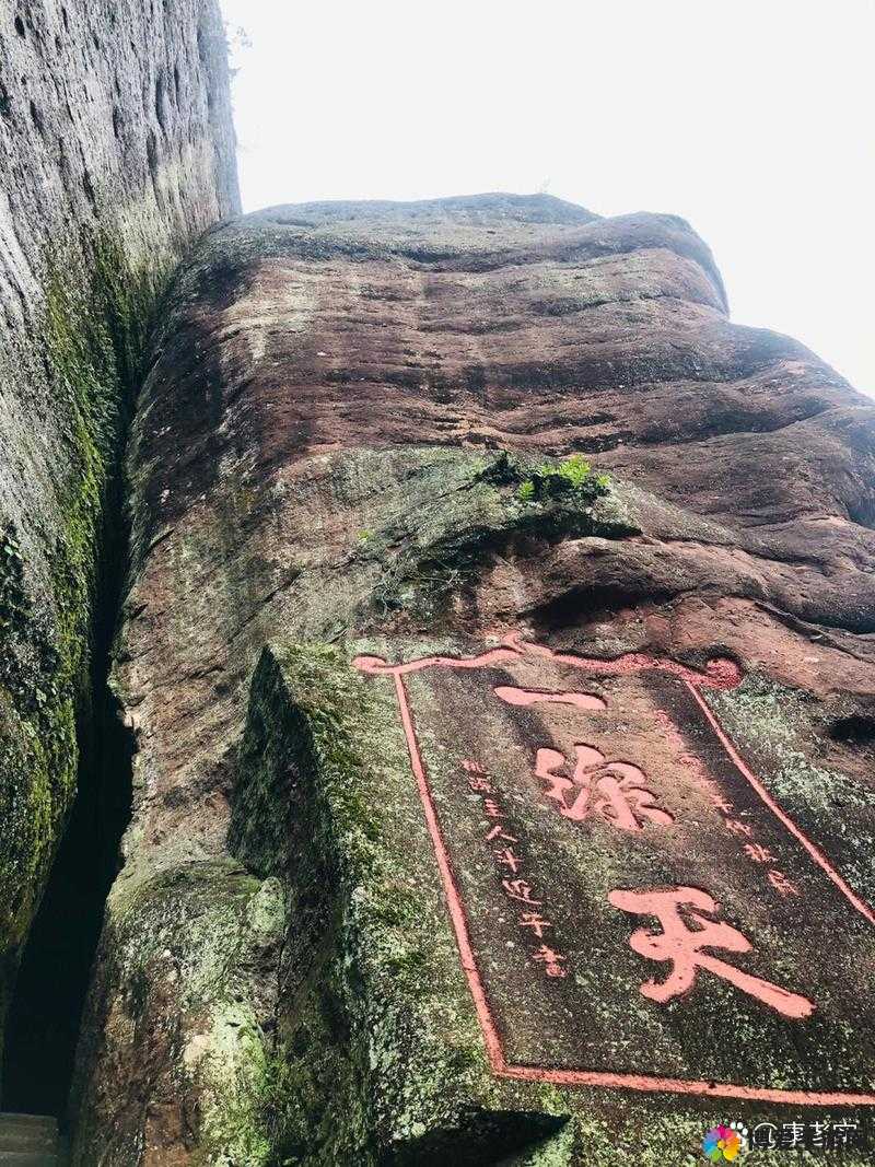 一处桃源千人品，两片红唇万客来，如此盛景，令人心醉