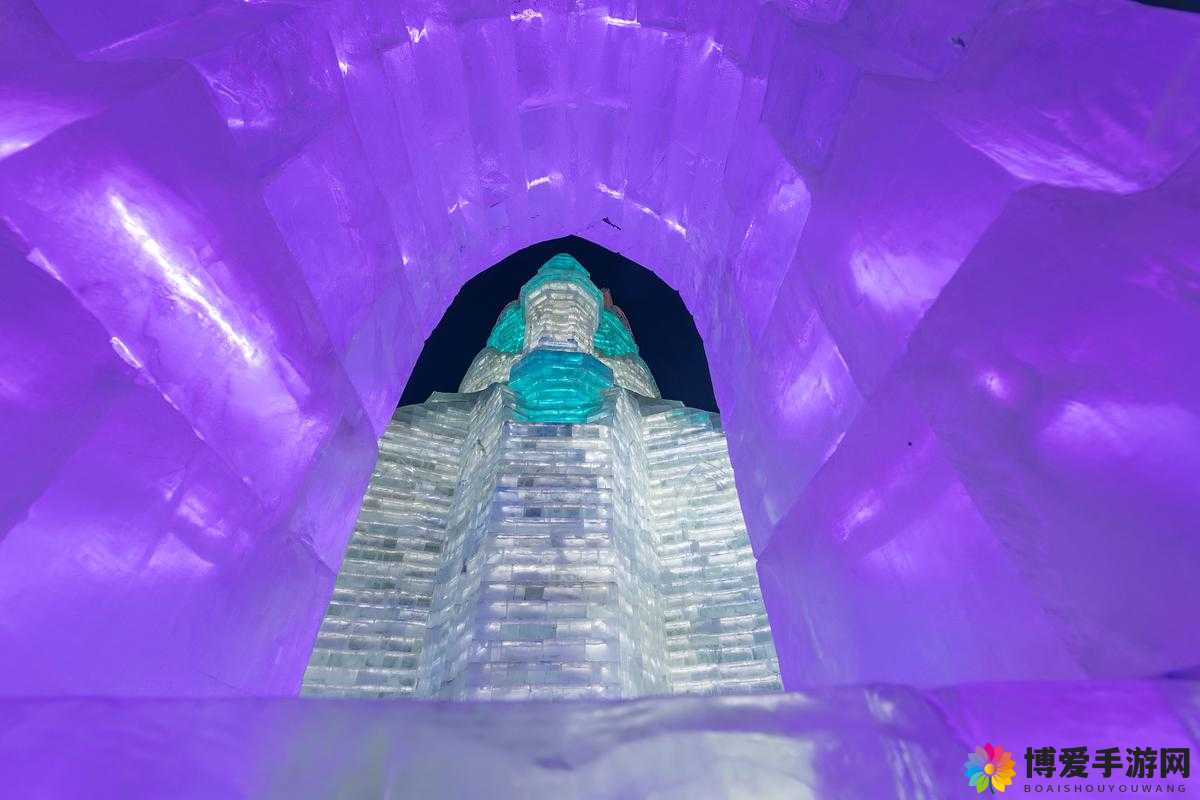 两座雪白玉峰弹跳而出：震撼人心的绝美瞬间