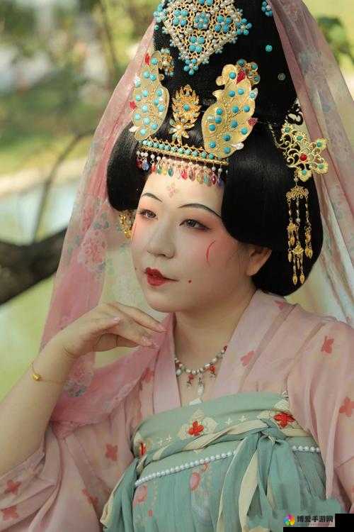 公主于御花园成功复原吃龙棍这一神奇之举