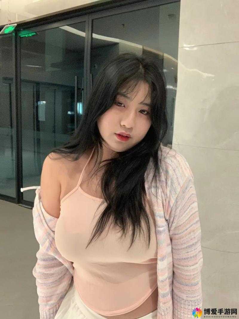 真人 BBWBBWBBWBBW：丰满魅力的独特呈现