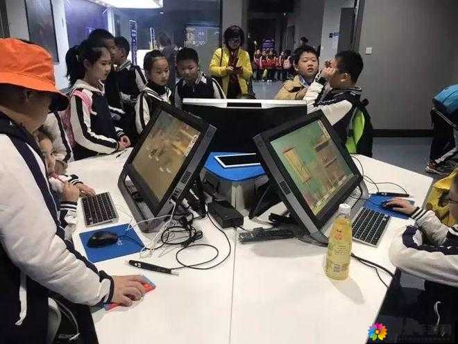 教室里的神秘遥控器引发的奇妙探索之旅