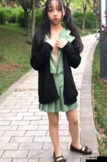 网红浆果儿勾引外卖小哥在线引发社会争议与讨论