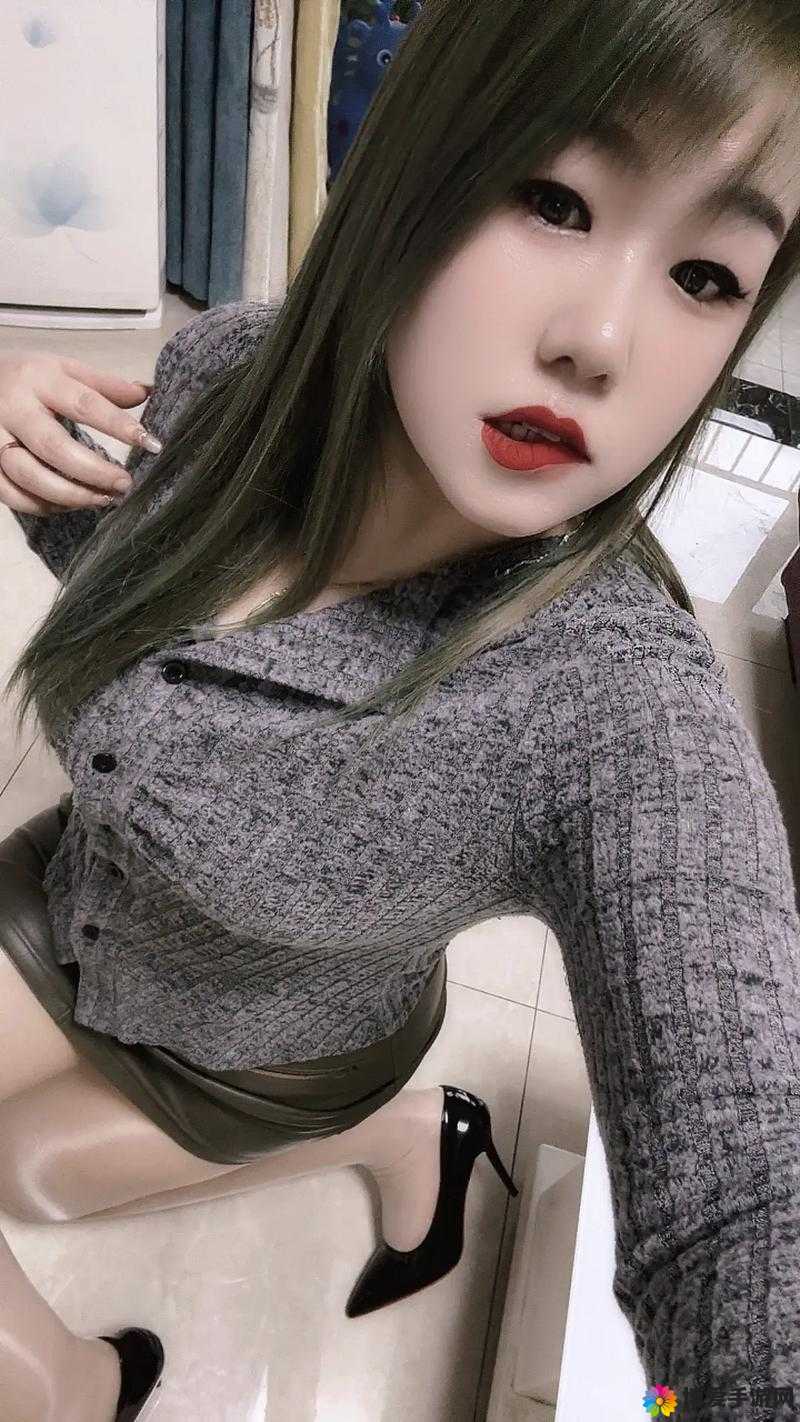 少妇撒尿时那独特的 BBwBBwBBwBBW 毛展现别样风情