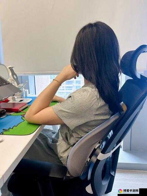 长时间坐在办公室椅子上可能会带来的健康隐患