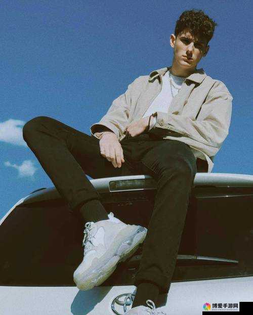 EMINEM 与其母亲的故事：复杂情感与音乐人生的交织