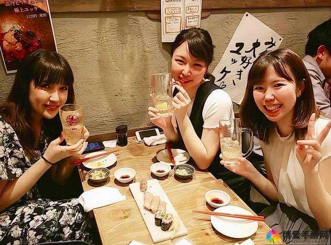 部长携下属赴日本下属家共餐